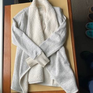 Women’s small Abercrombie and fitch cardigan